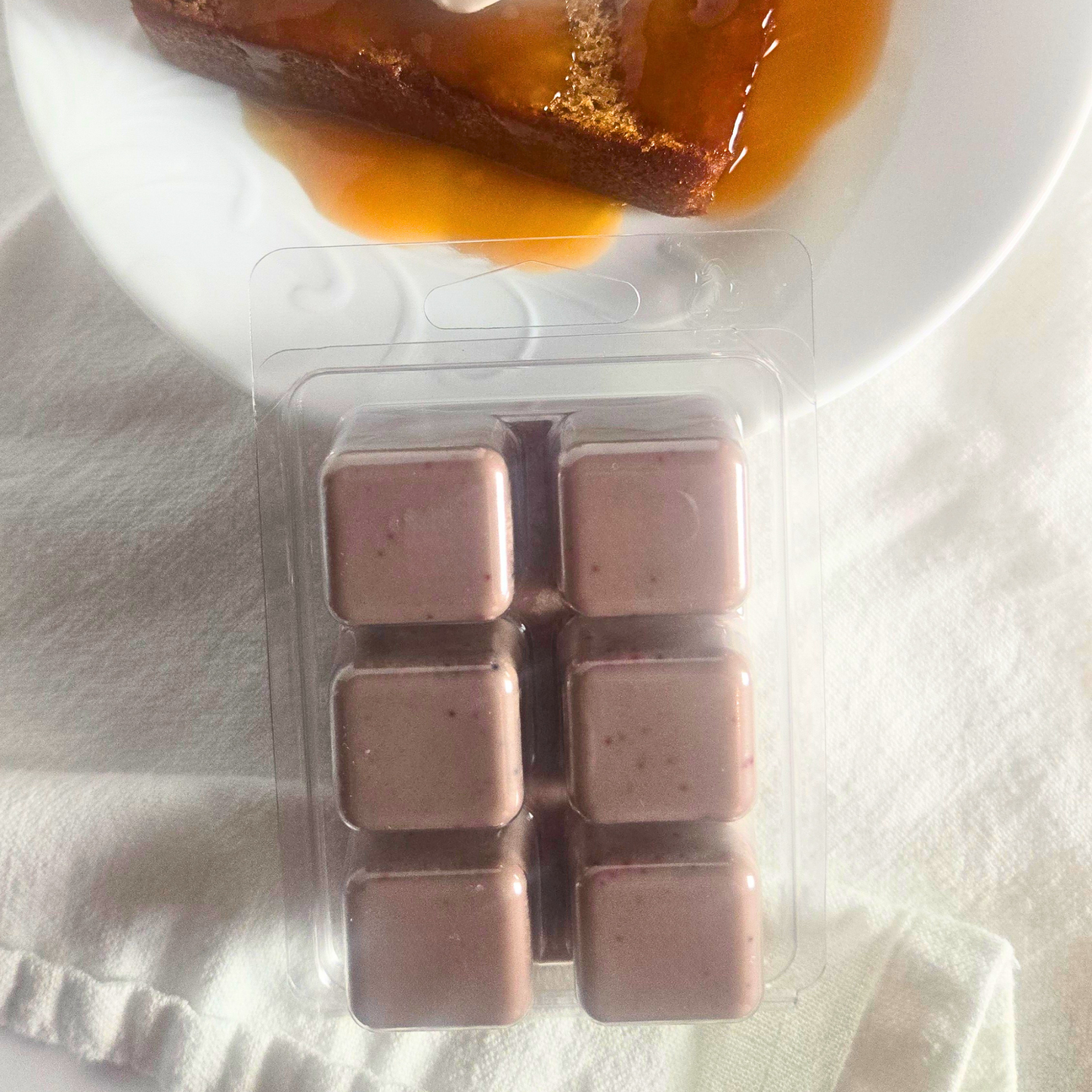 Spiced Caramel Cake Soy Wax Melts – Warm Dessert Scent 2.25 oz (64 g)