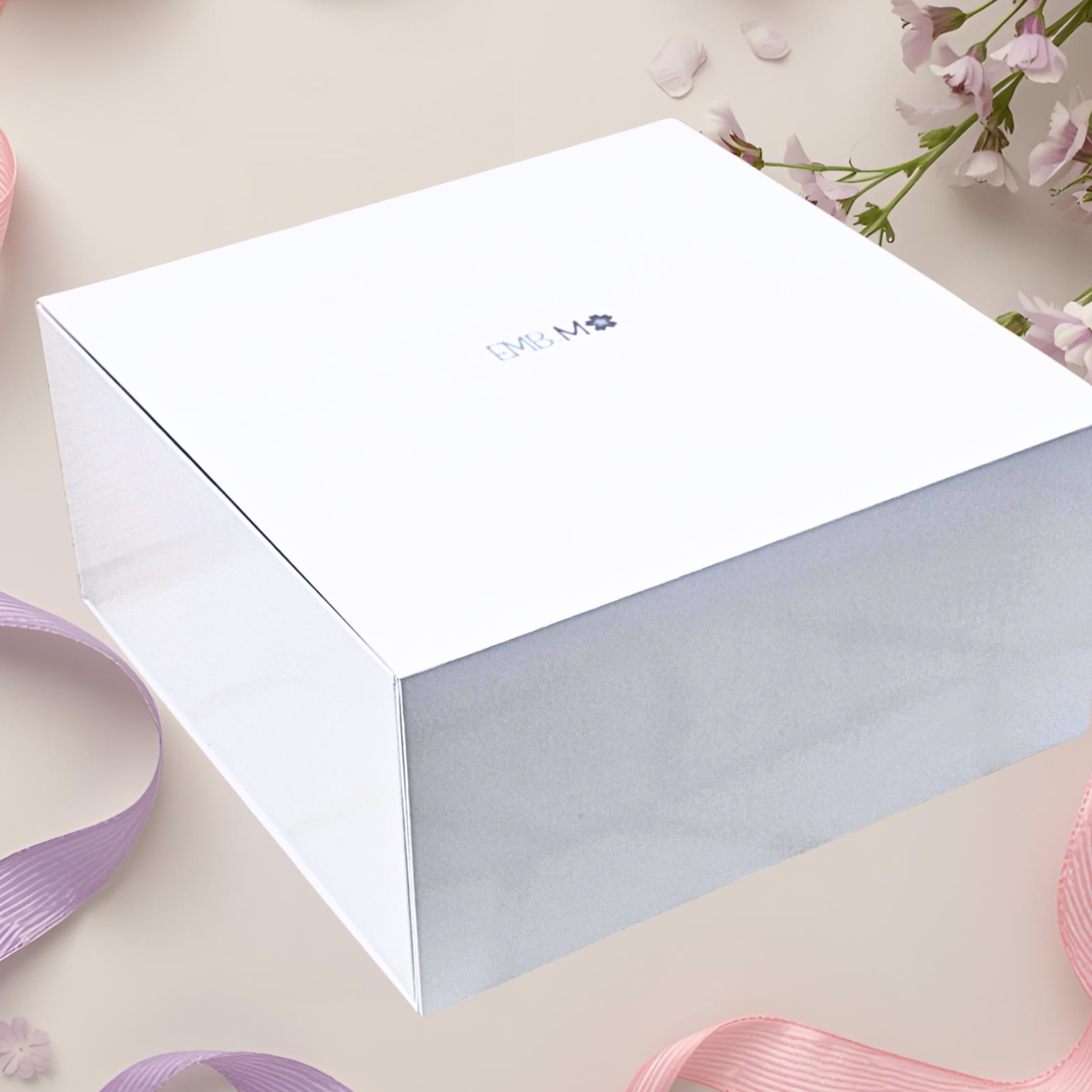 Luxury Birthday Gift Box for Her – Pink Throw, Lavender Ribbon, Birthday Cake Truffles, Bath Bomb, Soap, Wax Melts & More
