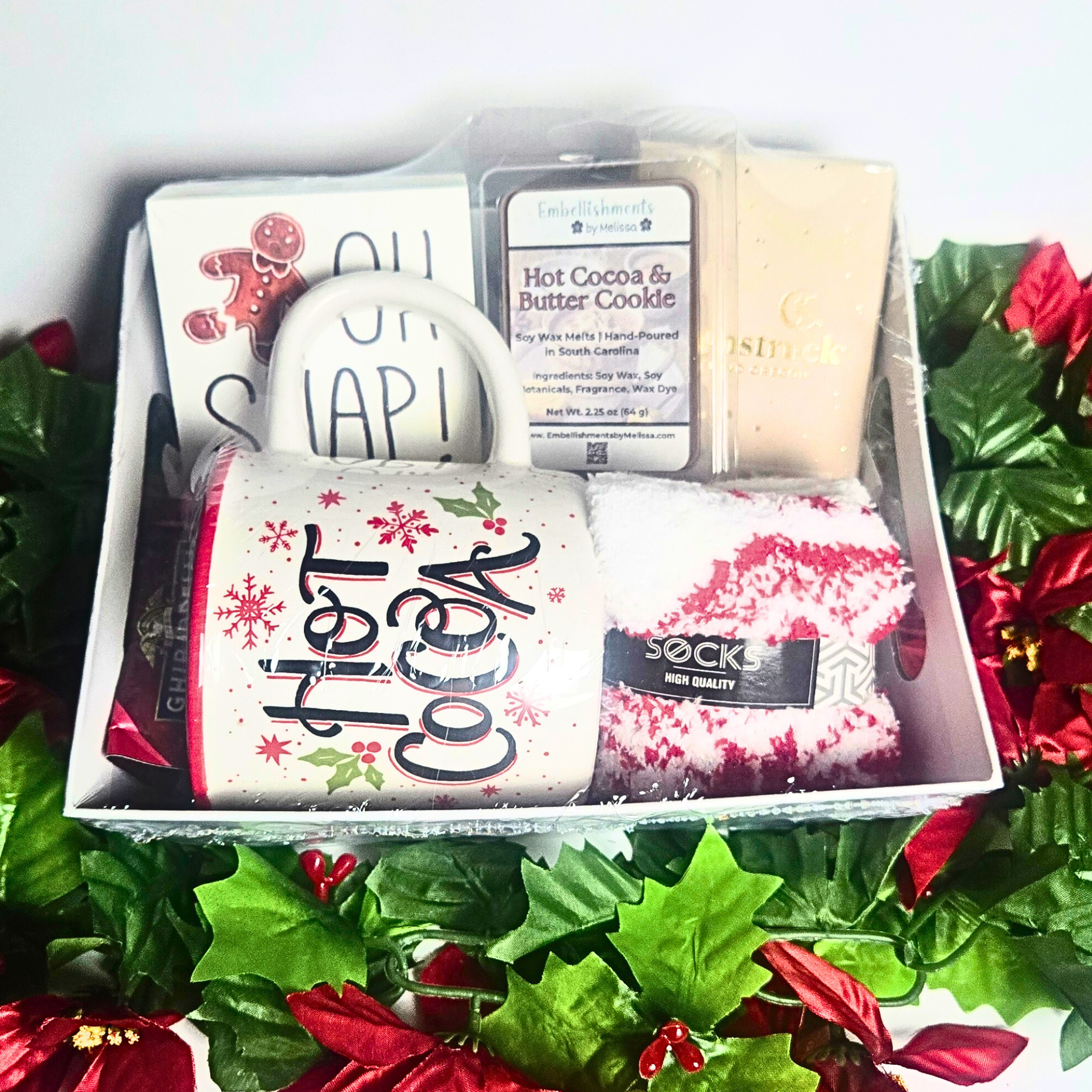 Christmas Gift Basket – Gingerbread Decor, Hot Cocoa Mug & Mix, Wax Melts, Fuzzy Socks & Chocolate