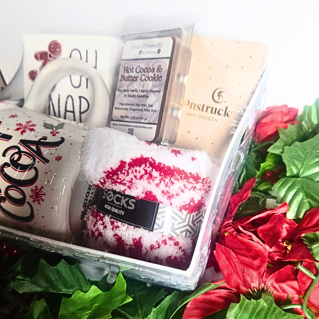 Christmas Gift Basket – Gingerbread Decor, Hot Cocoa Mug & Mix, Wax Melts, Fuzzy Socks & Chocolate