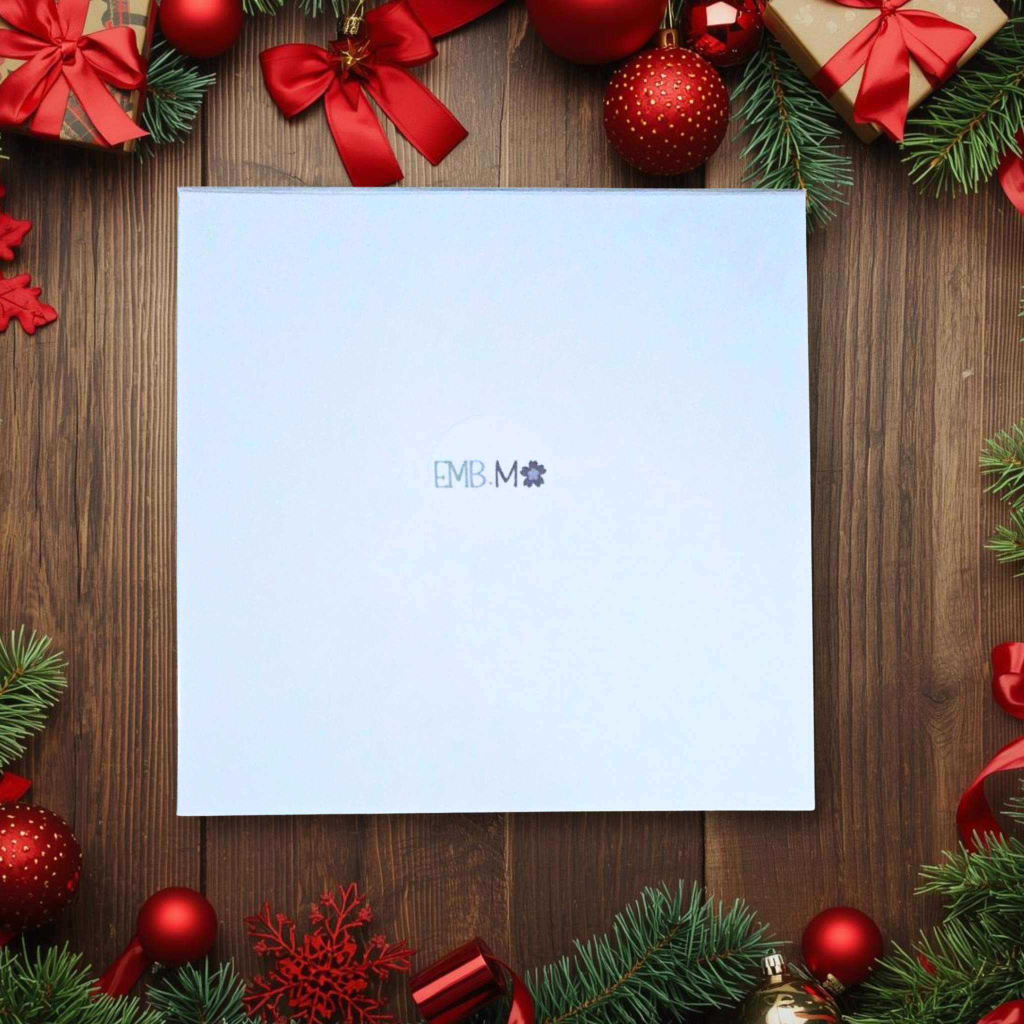 Holiday Gift Box in Season’s Glow Scent – Cozy Christmas Gift Set