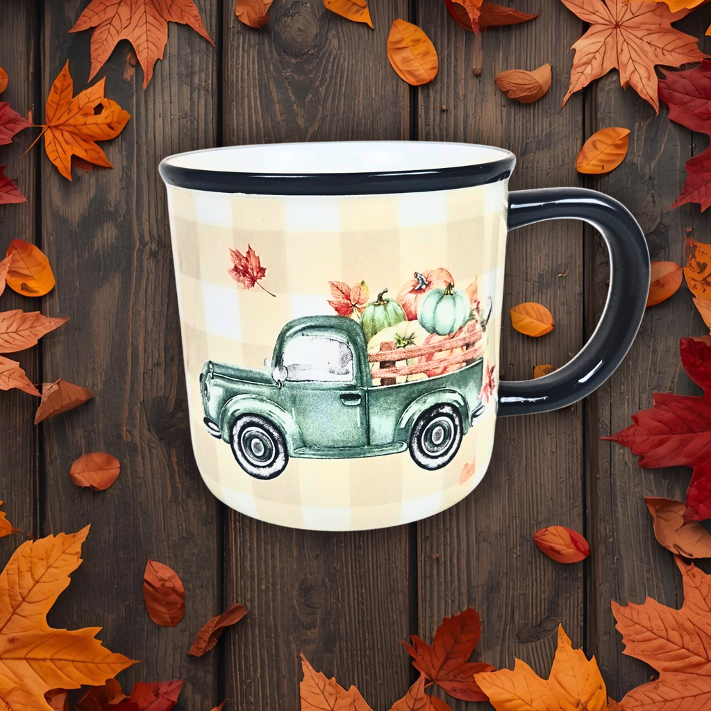 Personalized Pumpkin Fall Gift Box – Autumn-Themed Gift Set with Cozy Treats & Decor
